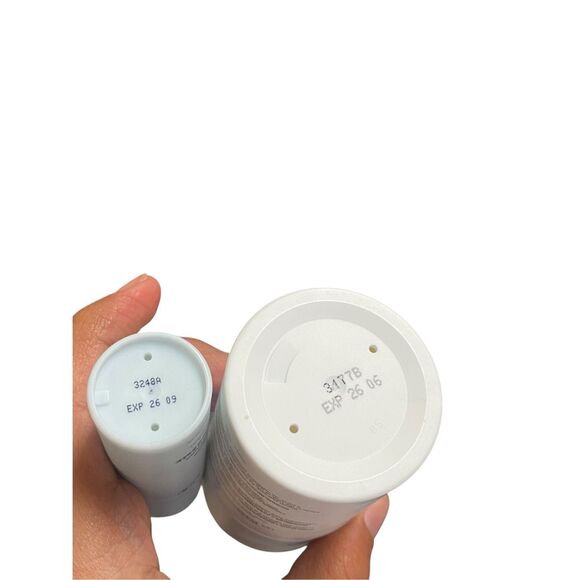 NuFace Mini+ in Midnight Black Facial Toning Device - Picture 6 of 9